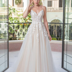 Robes de mariée Lov'Ely dans le magasin de Moda Sposa à Nice