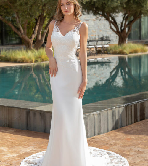 Robes de mariée Just For You dans le magasin de Moda Sposa à Nice