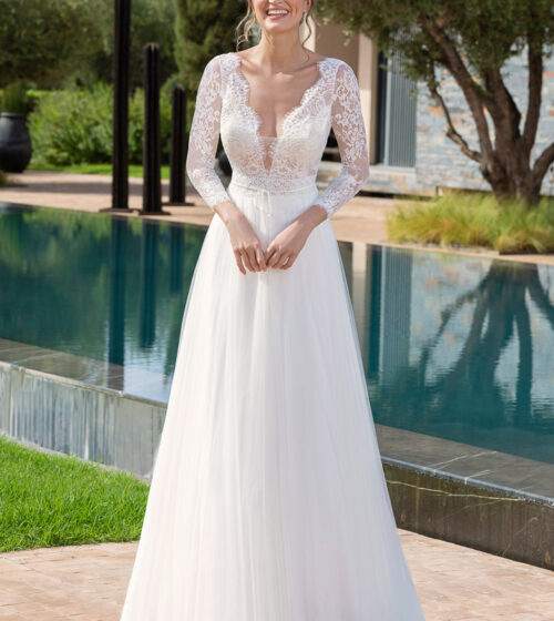 Robes de mariée Just For You dans le magasin de Moda Sposa à Nice