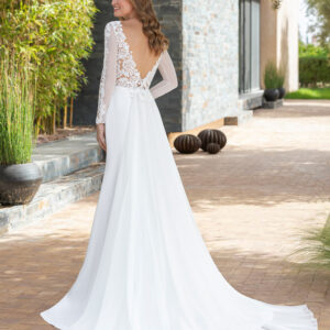 Robes de mariée Just For You dans le magasin de Moda Sposa à Nice