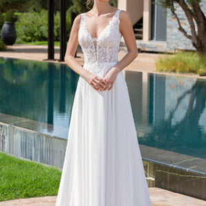 Robes de mariée Just For You dans le magasin de Moda Sposa à Nice