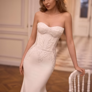 Robe de mariée S10225 sirène avec bustier cœur et longue traîne
